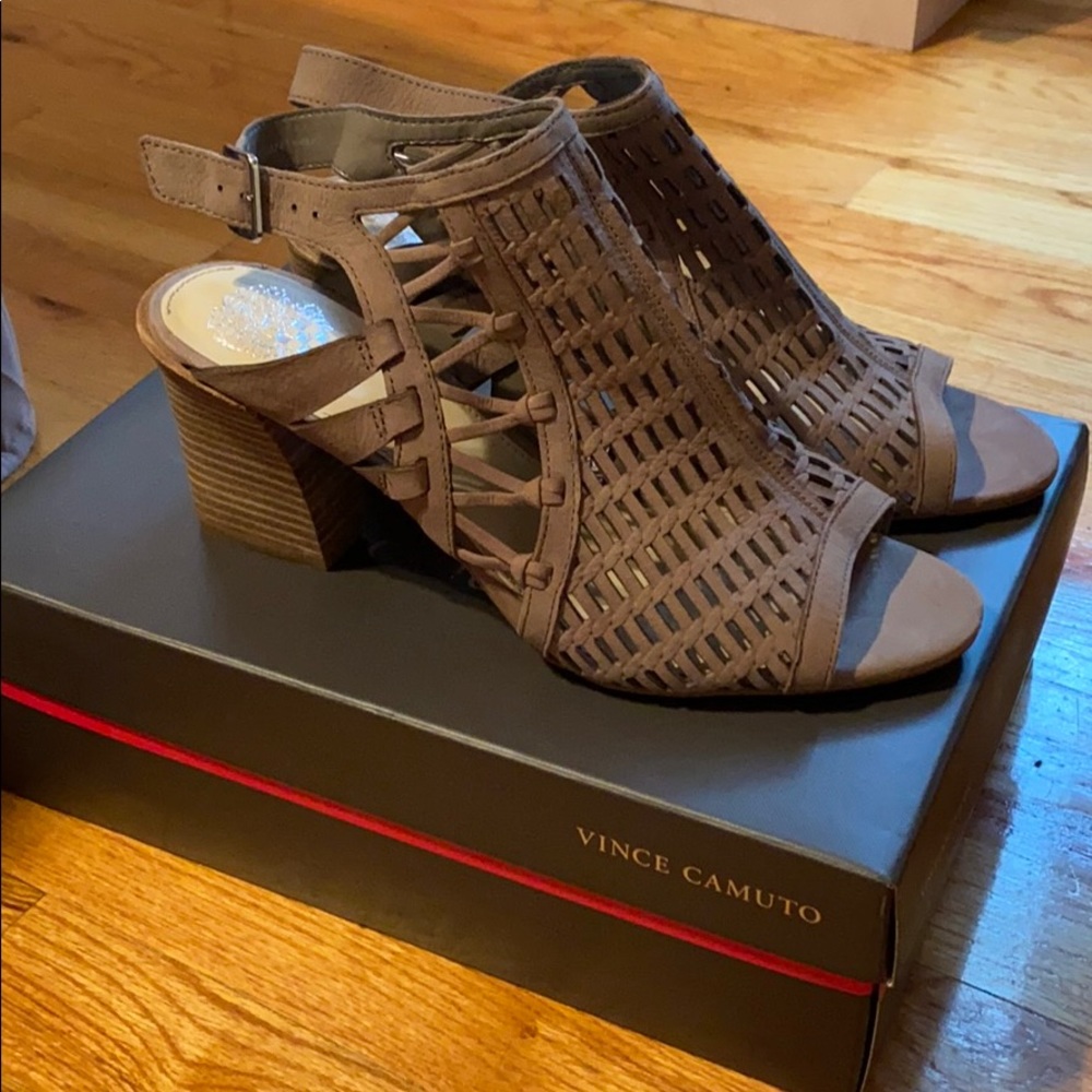 Vince Camuto Refista block heel sandal